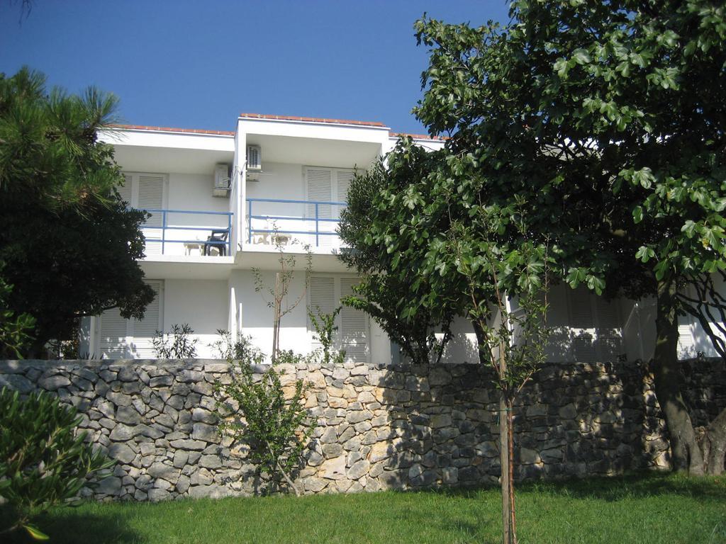 Adria Beach Guest House Novi Vinodolski Rom bilde