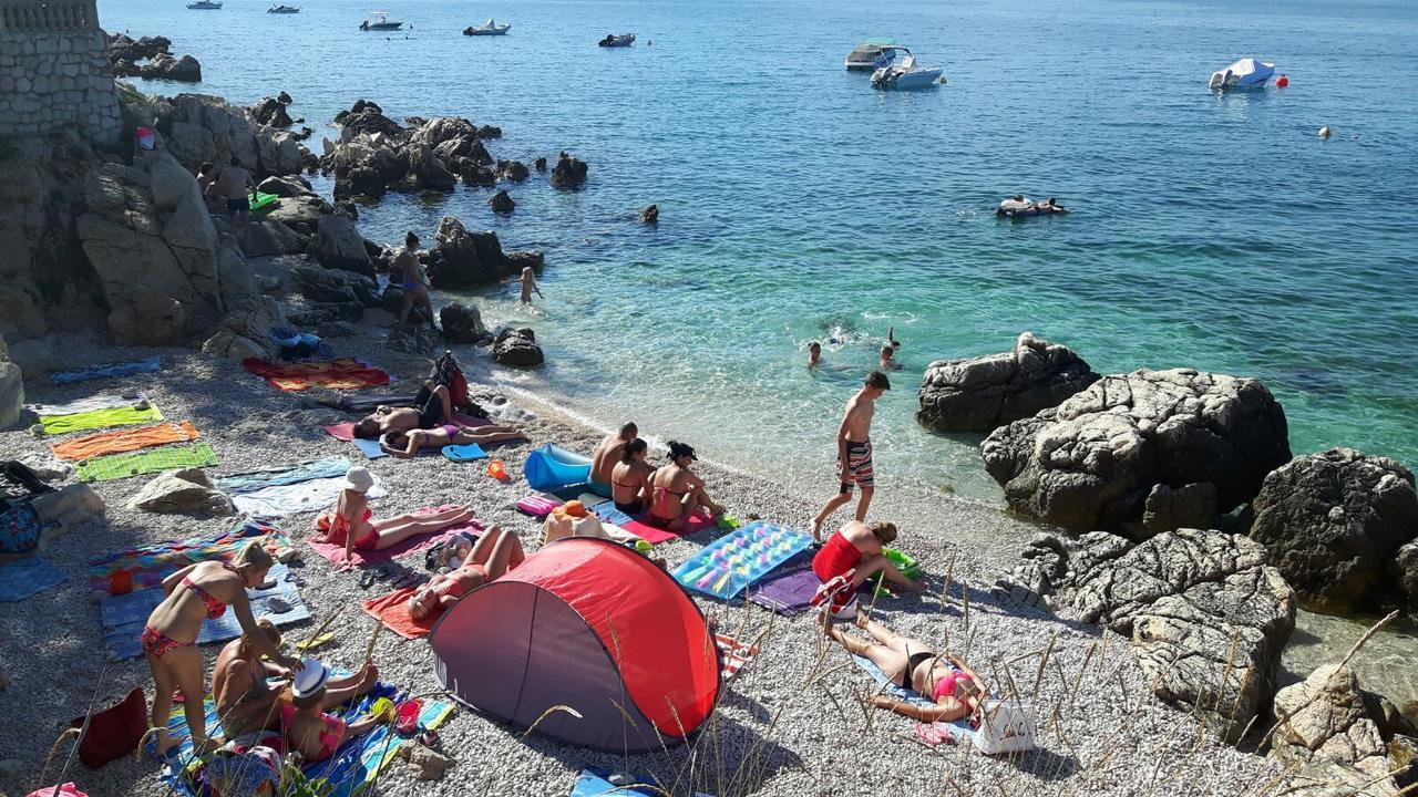 Adria Beach Guest House Novi Vinodolski Eksteriør bilde